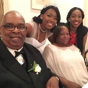 Meet your Posher, Macy